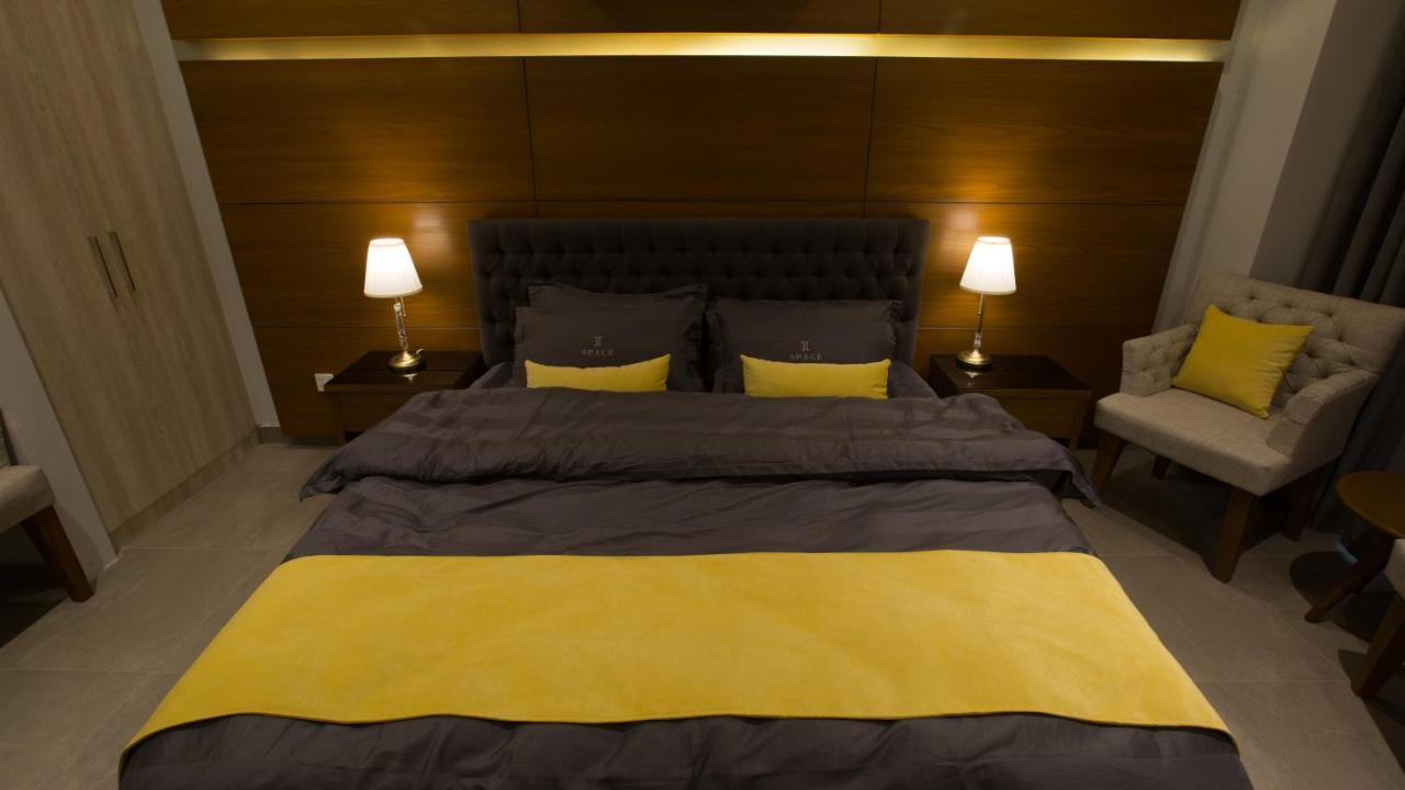 Space Luxury Rental Suites ラーワルピンディー エクステリア 写真