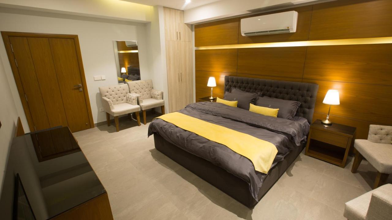 Space Luxury Rental Suites ラーワルピンディー エクステリア 写真