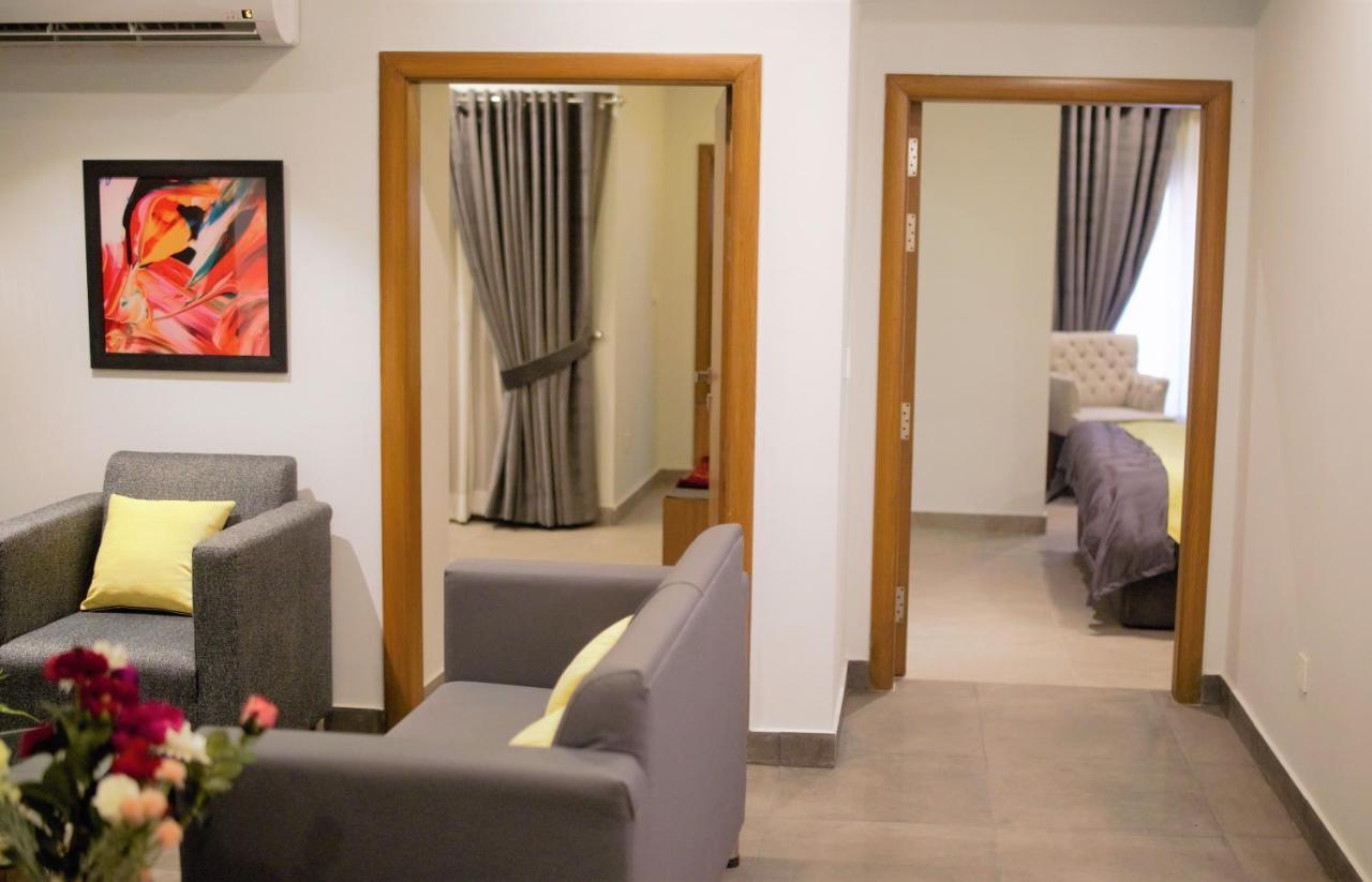 Space Luxury Rental Suites ラーワルピンディー エクステリア 写真